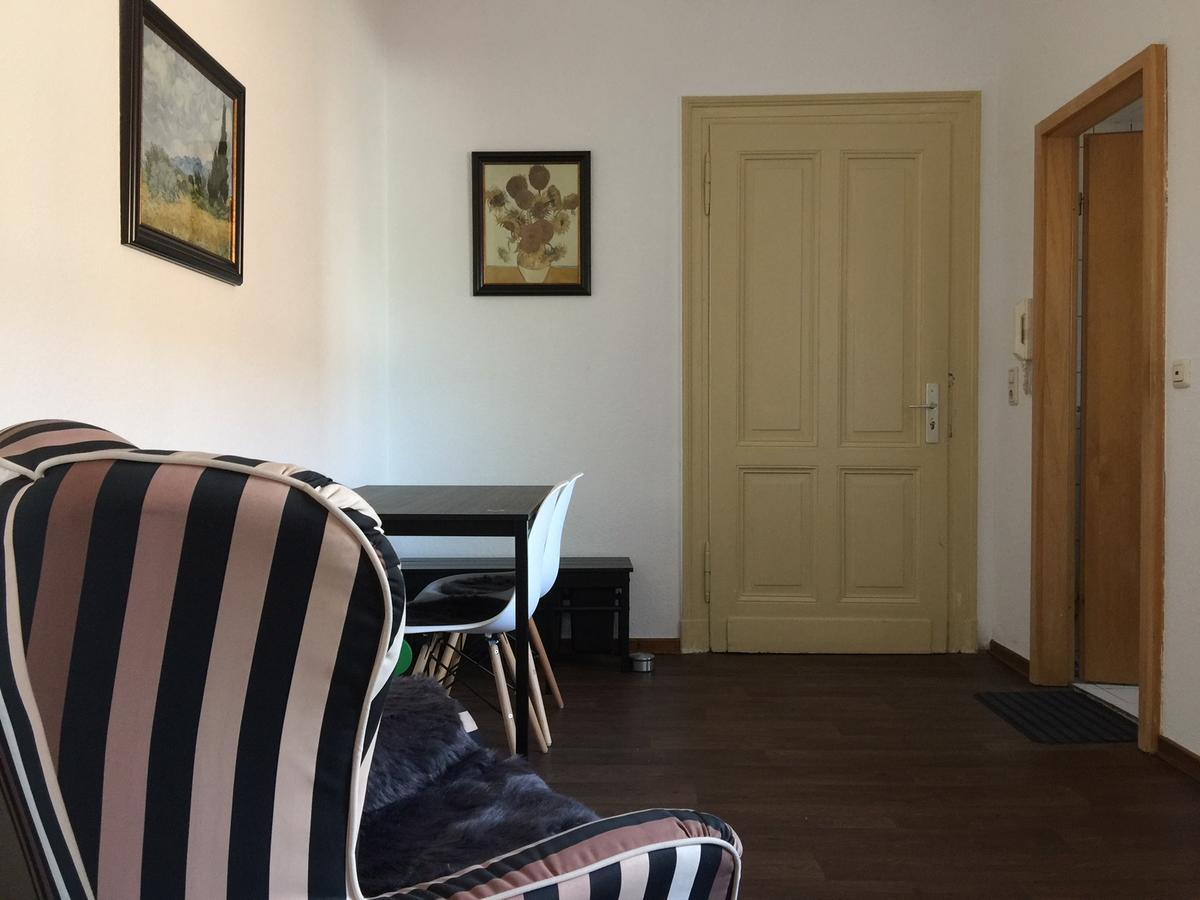 Wg-Hostel Mönchengladbach Buitenkant foto